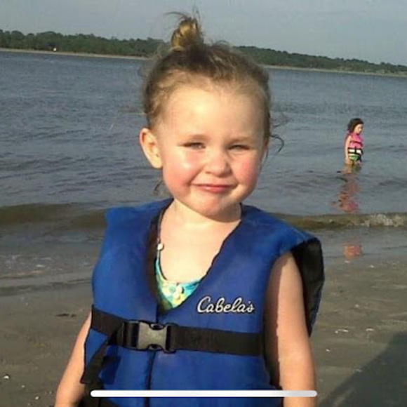 Meet your Posher, Isabel - Picture 1 of 1